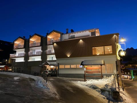 Property building, Night