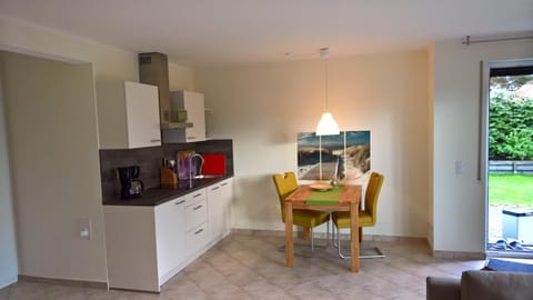 Coffee/tea facilities, Kitchen or kitchenette, Dining area, pet friendly, stove, toaster