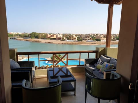 Balcony/Terrace, Beach, Pool view