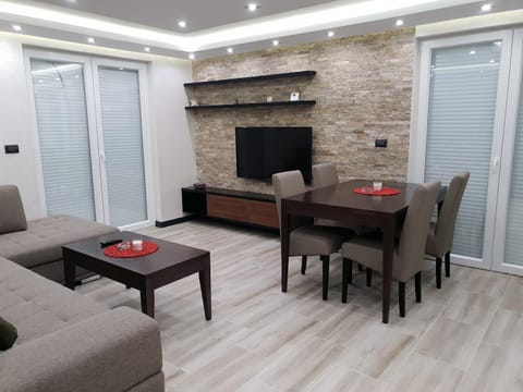 Divcibare Golden Luxx Apartman Apartment in Zlatibor District, Serbia
