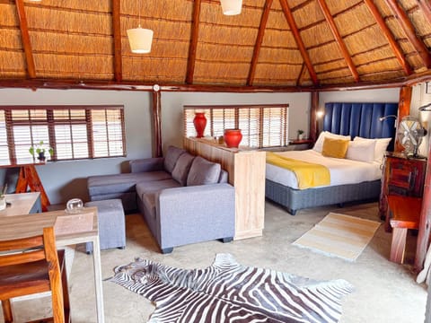 Bed, Living room, Bedroom