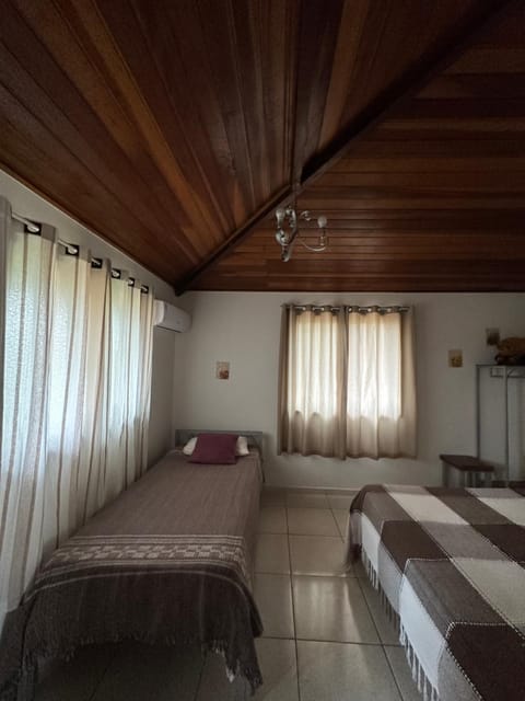 Bed, Bedroom, air conditioner