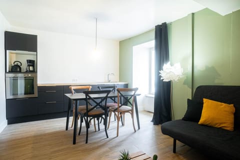 Kitchen or kitchenette, Living room, Dining area