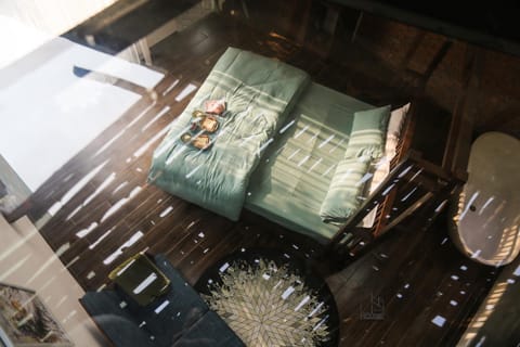 Day, Photo of the whole room, Bedroom, Sunrise