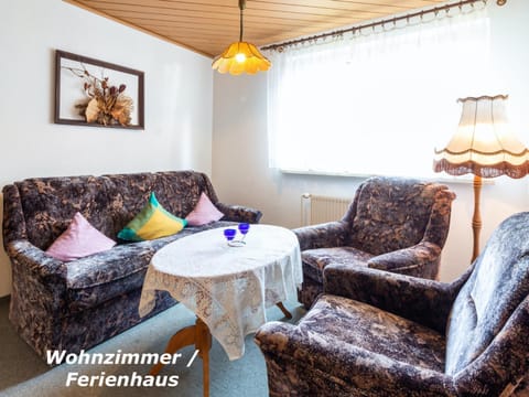 Living room, Photo of the whole room, Seating area