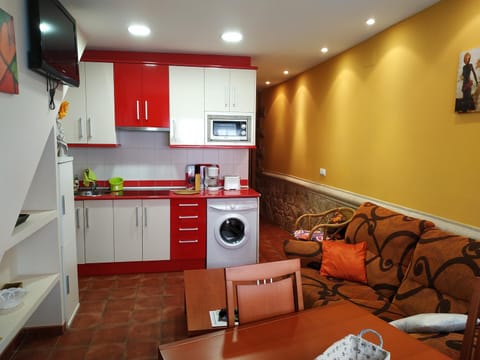 Kitchen or kitchenette, Living room