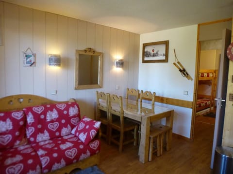 Appartement 5 pers. Courchevel, proche pistes, parking couvert - FR-1-514-24 Apartment in Saint-Bon-Tarentaise