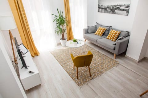TV and multimedia, Decorative detail, Seating area