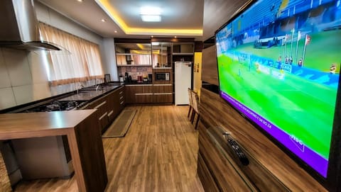 Communal lounge/ TV room, TV and multimedia, Kitchen or kitchenette