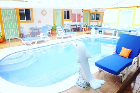 Patio, Floor plan, Food, Pool view, Meals, Non alcoholic drinks, Seasons, Location