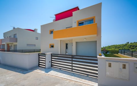 Property building, Facade/entrance