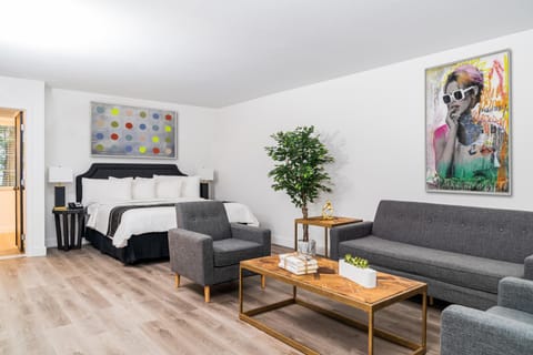 Bed, Living room, Seating area, Bedroom