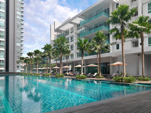 Swimming pool, Swimming pool