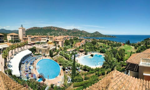 Bird's eye view, Pool view