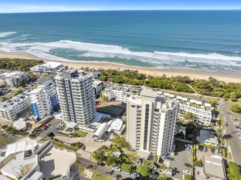 Property building, Bird's eye view, Location