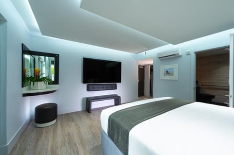 TV and multimedia, Photo of the whole room