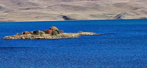 Day, Natural landscape, Lake view, Mountain view