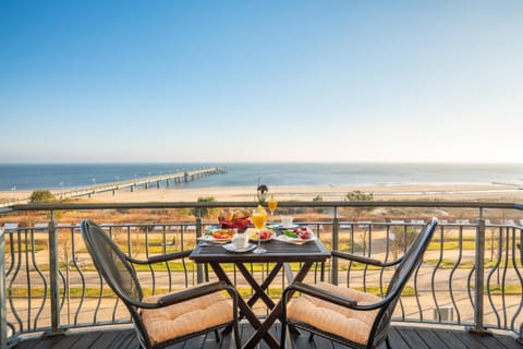 View (from property/room), Balcony/Terrace, Sea view