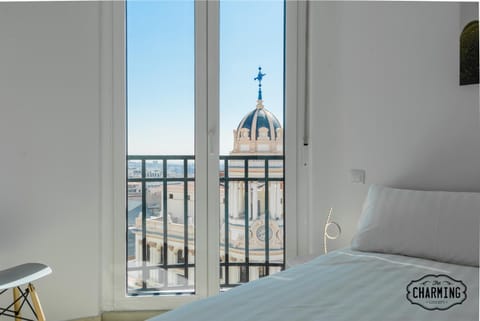 Bedroom, City view, Landmark view