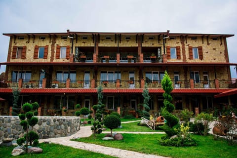 Property building, Restaurant/places to eat, Garden, View (from property/room), Garden view, Swimming pool, Breakfast