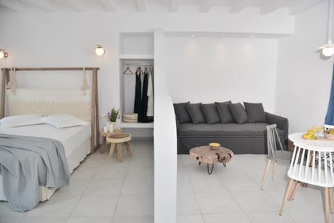 Living room, Dining area, Bedroom