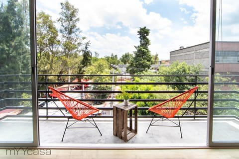 View (from property/room), Balcony/Terrace, Seating area