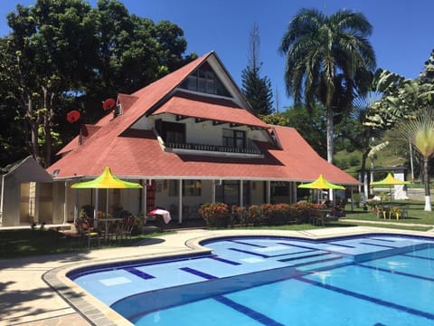 Swimming pool, Swimming pool