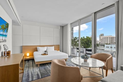 Bed, View (from property/room), Balcony/Terrace, Seating area, Bedroom