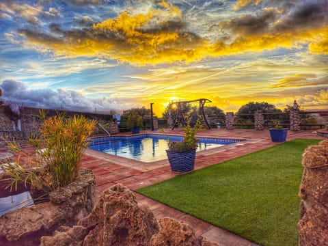 Natural landscape, Garden, Garden view, Pool view, Swimming pool, Sunset