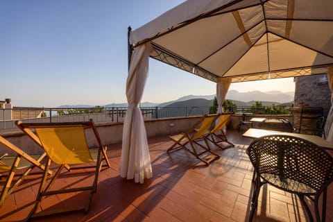 View (from property/room), Balcony/Terrace, Breakfast