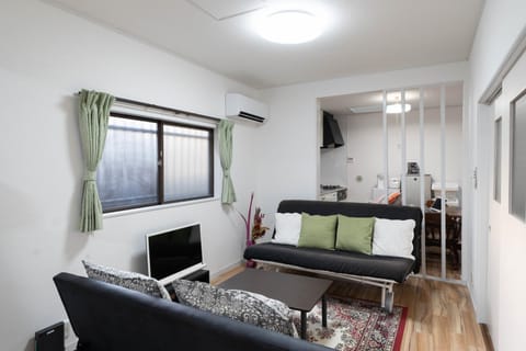 Communal lounge/ TV room, Living room, Seating area