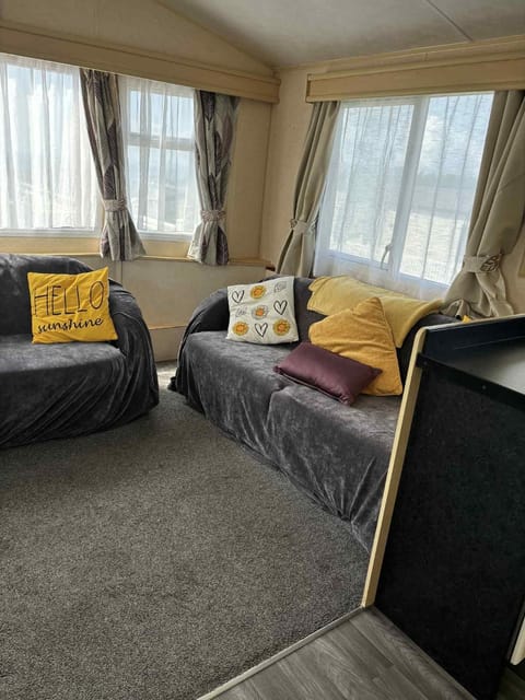 Devon Cliffs Campground/ 
RV Resort in Exmouth