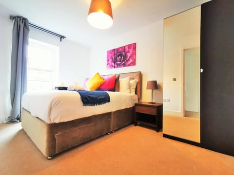 Bed, Photo of the whole room, Bedroom, wardrobe