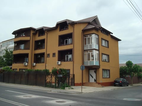 Property building, Day