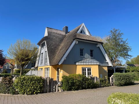 Mine Heimat _ Dat Roeverhus_ House in Zingst