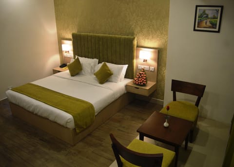 Bed, Photo of the whole room, Bedroom, hair dresser