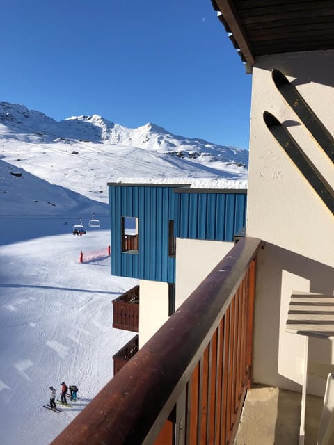 Winter, Balcony/Terrace, Mountain view