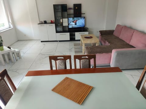 XXL APARTMENTS CiTY CENTAR 1 Apartment in Bitola