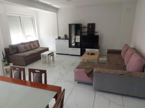 XXL APARTMENTS CiTY CENTAR 1 Apartment in Bitola