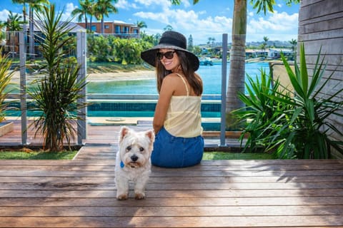 View (from property/room), Beach, Pets, Swimming pool, Inner courtyard view, pet friendly, pet friendly