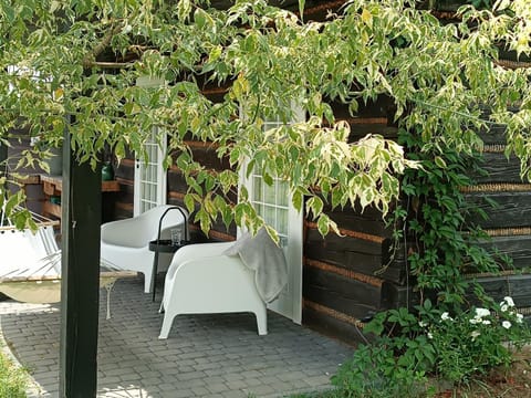 Chatka w trawach House in Krakow