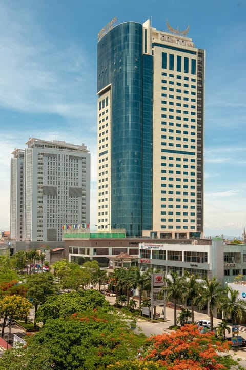 Property building, Day