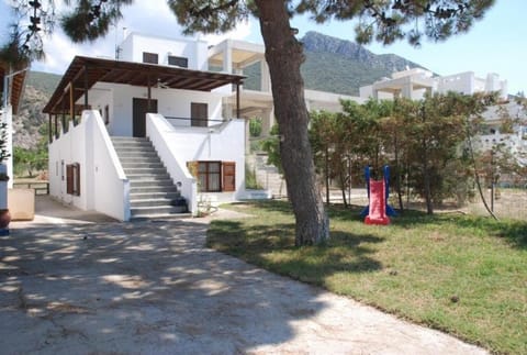 Property building, Spring, Garden, Mountain view