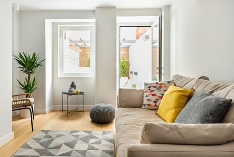 Patio, Patio, Garden, Garden, Balcony/Terrace, Balcony/Terrace, Living room, Seating area, Garden view, Garden view, air conditioner, air conditioner