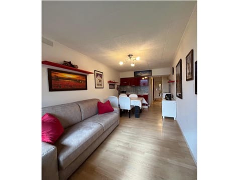 Bed, Living room, Seating area