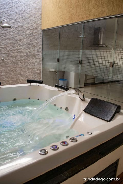 Hot Tub, Spa and wellness centre/facilities