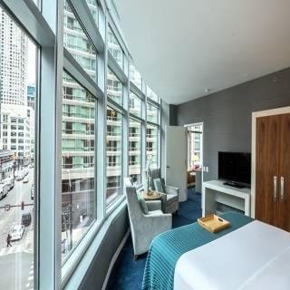 Kinzie Hotel Hotel in River North