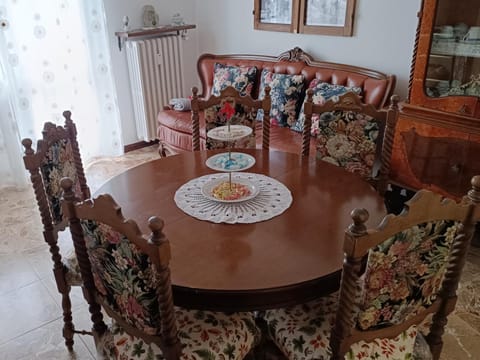 Giaveno, apartment "margherite" a pochi passi dal centro, wifi Apartment in Piedmont