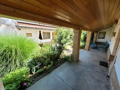 Property building, Garden, Balcony/Terrace, Garden view