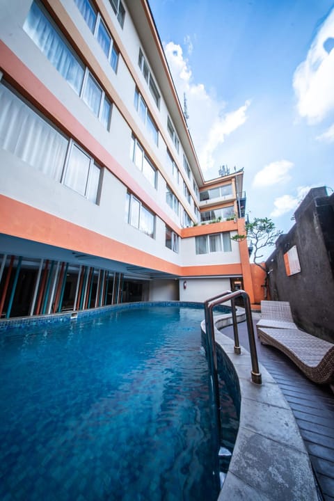 Property building, Pool view, Swimming pool